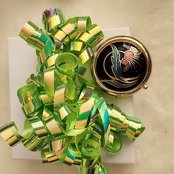 Vintage Cloisonée enameled Pill Box - Picture 2 of 5